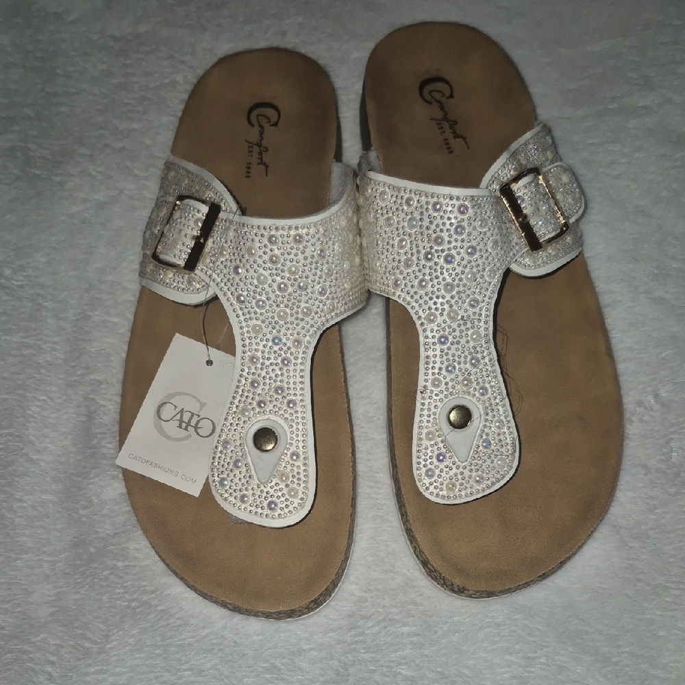 Comfortiva Tan White Sandals with Lace Texture Sz.10